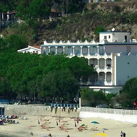 Park 3* Capo Vaticano